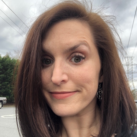 Meet your Posher, Ashley - Picture 1 of 1